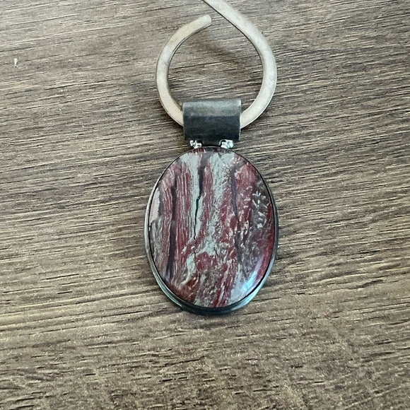 EXEX 925 Sterling Silver Modernist Collar Necklace w/ Red Stone Pendant - Picture 4 of 5